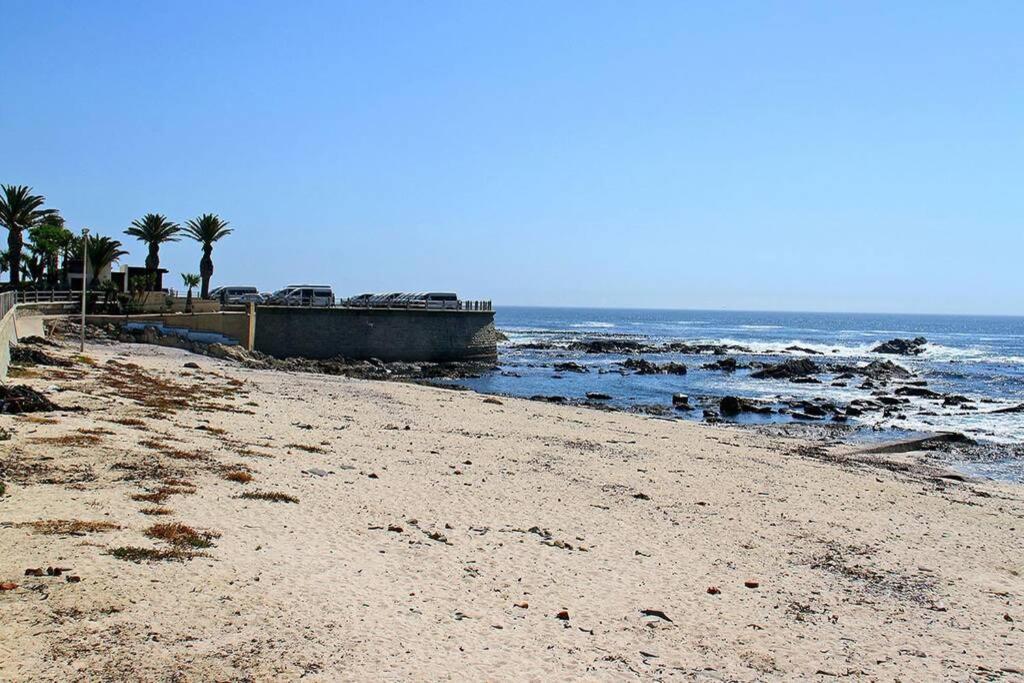 Blue Waters Studio With Sea Views From Balcony Cape Town Exterior photo